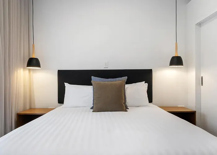 Southwark Hotel & Apartments