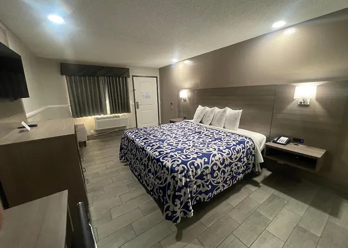 Simplestay Suites - Downtown San Bernardino