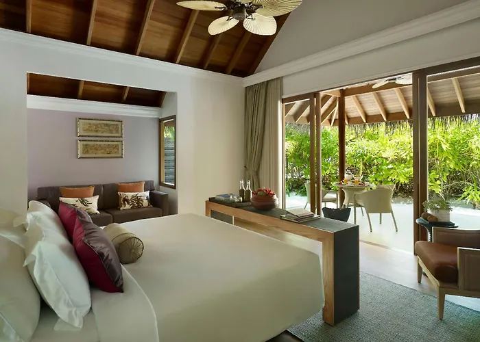 Dusit Thani Maldives - Mudhdhoo Island, Baa Atoll Amilla Fushi