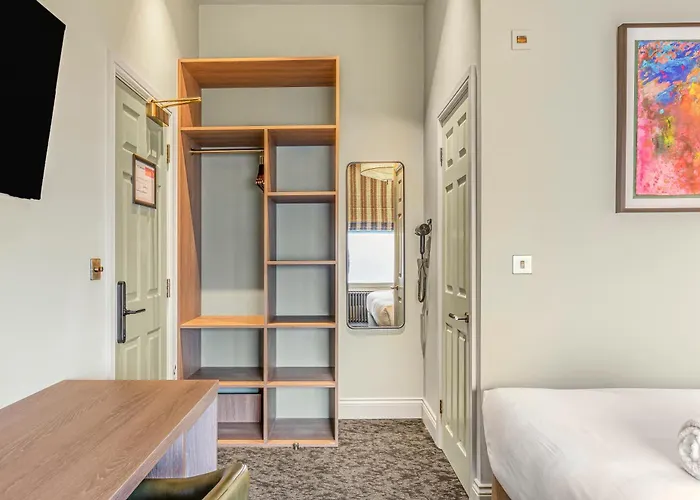 Clapham Guest House