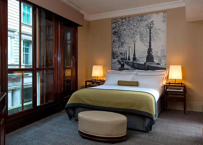 Threadneedles, Autograph Collection