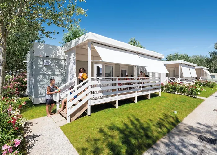 Isamar Holiday Village