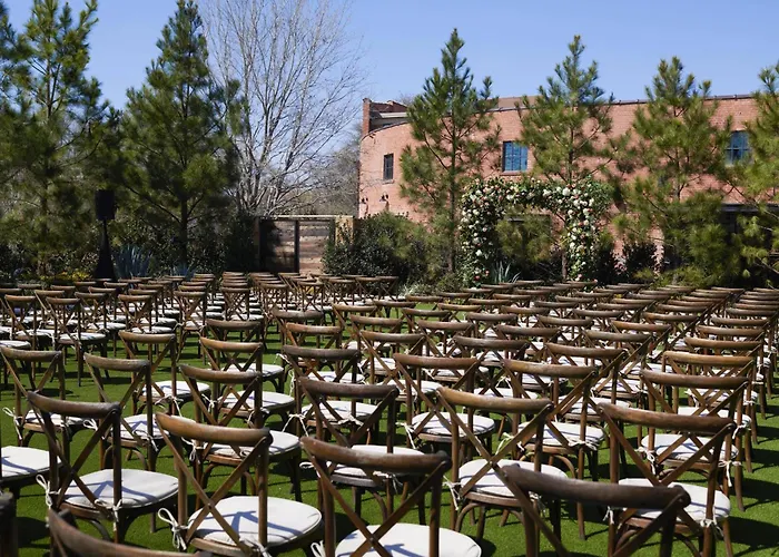 Hotel Drover, Autograph Collection