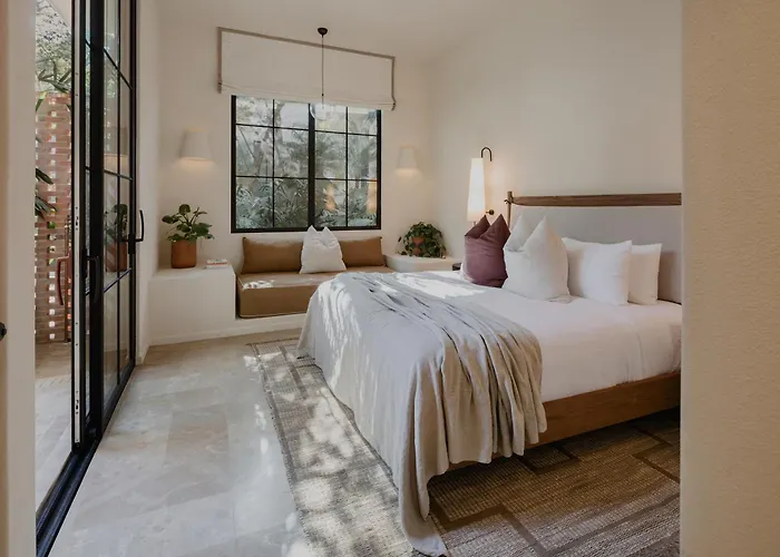 Sendero Hotel