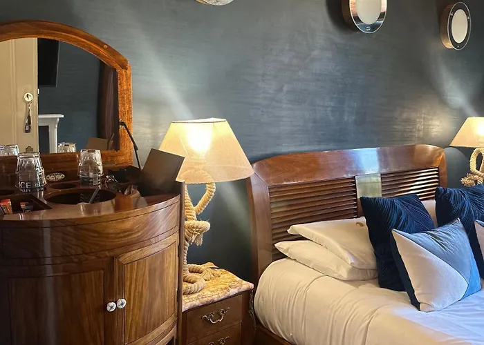 Oyo The Townhouse Hotel Durham