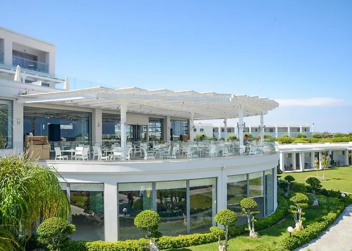Asterias Beach Resort Afando