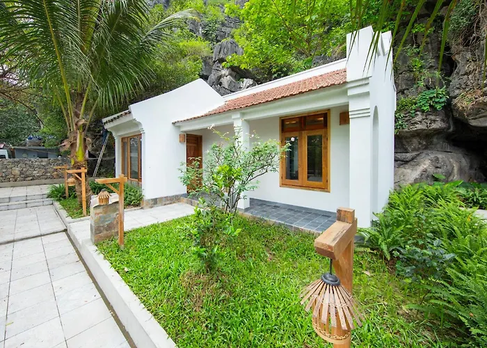 Hang Mua Ecolodge
