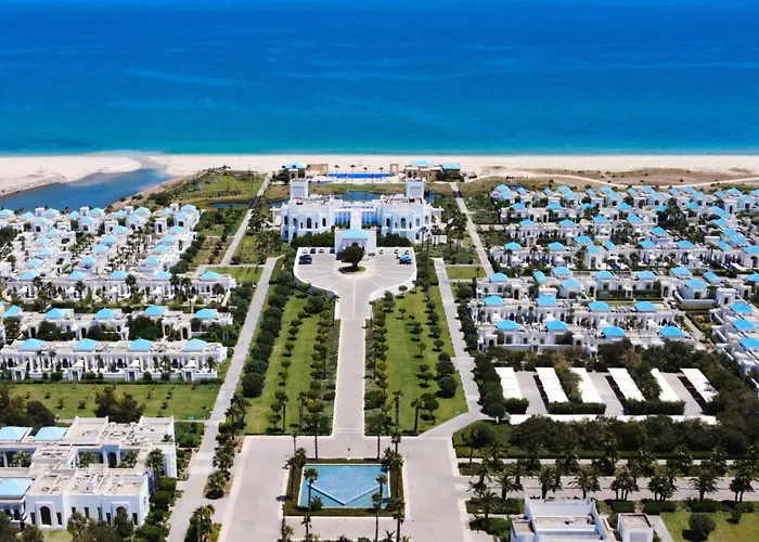 Banyan Tree Tamouda Bay