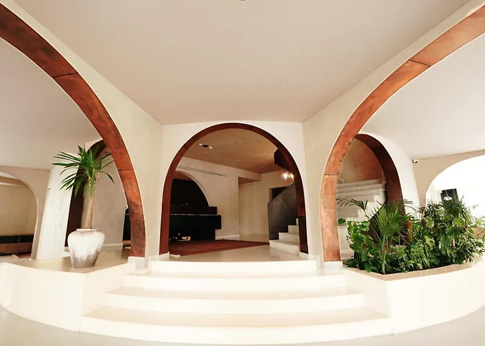 Flower Hotels & Resorts