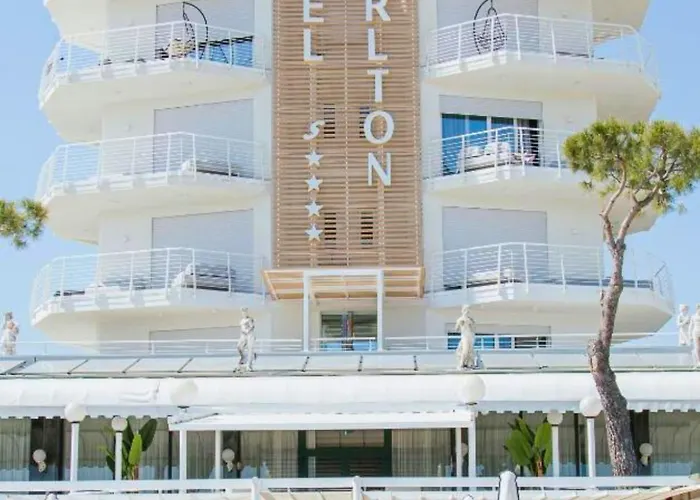 Hotel Carlton