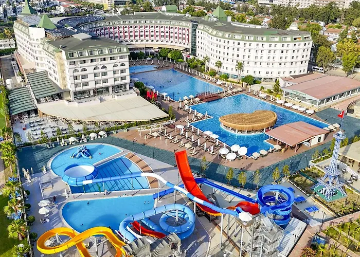Grand Cortez Halal Family Hotel