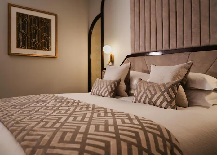 Crossbasket Castle, Hotel & Restaurant High Blantyre