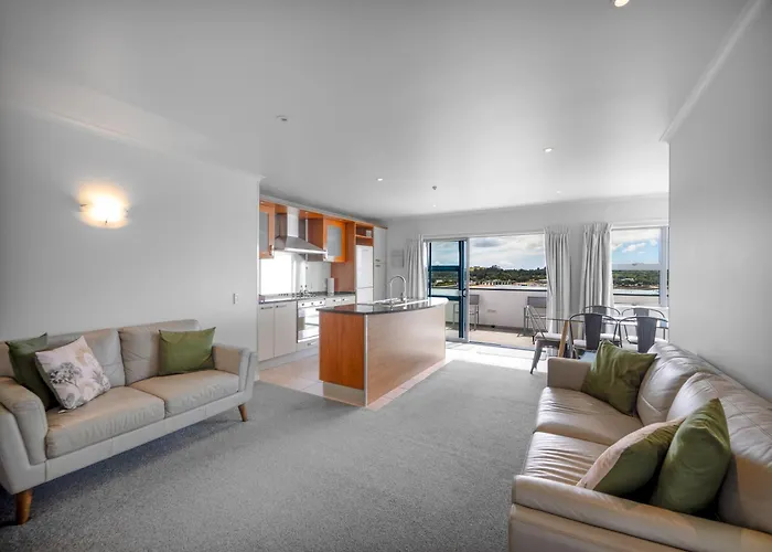 Blue Pacific Apartments
