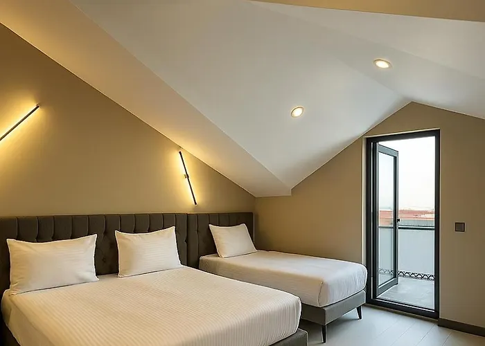 Park Hotel & Private Transportation Istanbul Airport-By Loft