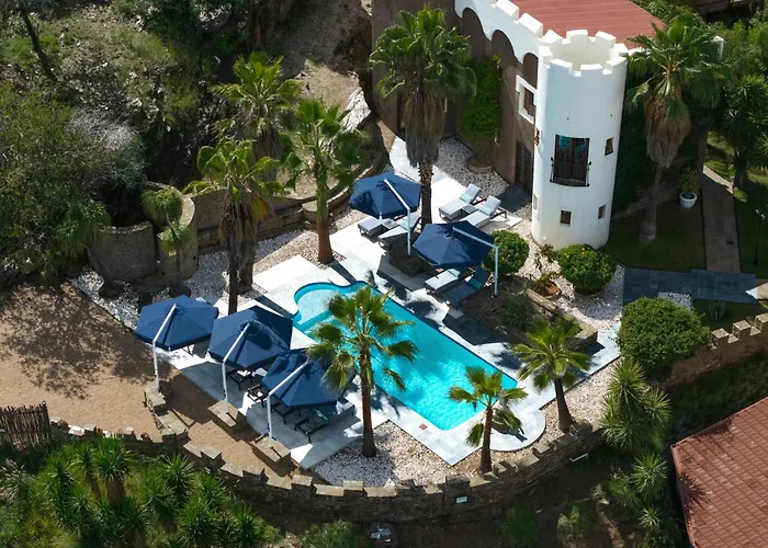 Hotel Heinitzburg Windhoek