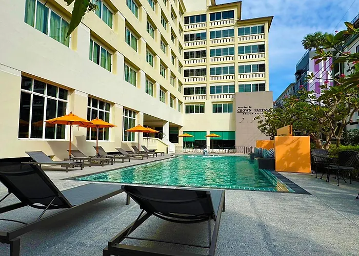 Crown Pattaya Beach Hotel