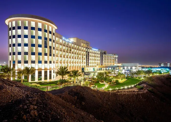 Crowne Plaza Muscat Ocec By Ihg Hotel