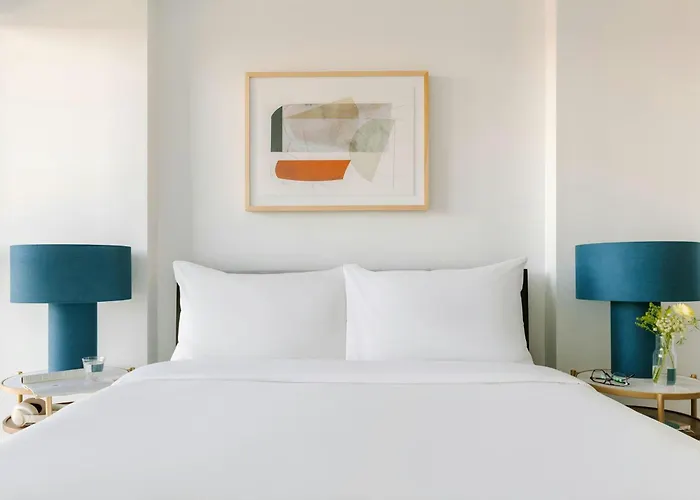 Sonder By Marriott Bonvoy Artesa Apartments West Queen West
