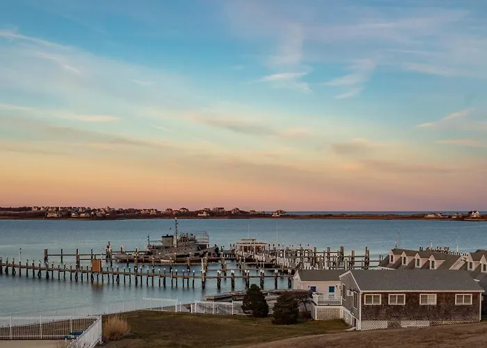 Champlin'S Marina & Resort