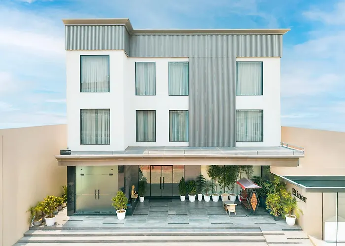 Hotel Elinor By Dazzling Hotels & Resorts