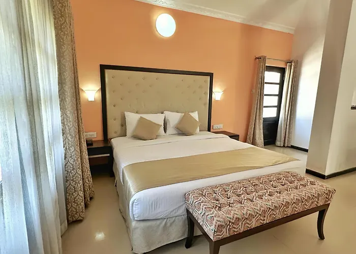Silver Sands Hideaway Resort, Candolim