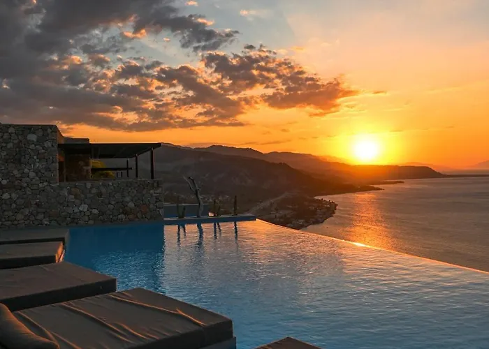 ​Le Grand Bleu Resort