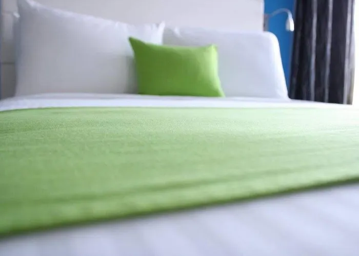 Garland Hotel