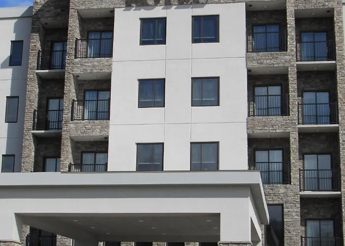 Garland Hotel