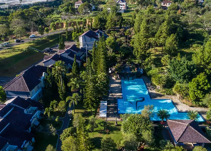 Pesona Alam Resort & Spa