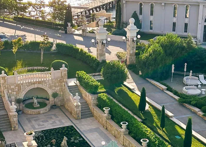 Astor Garden Hotel St Constantin et Helena