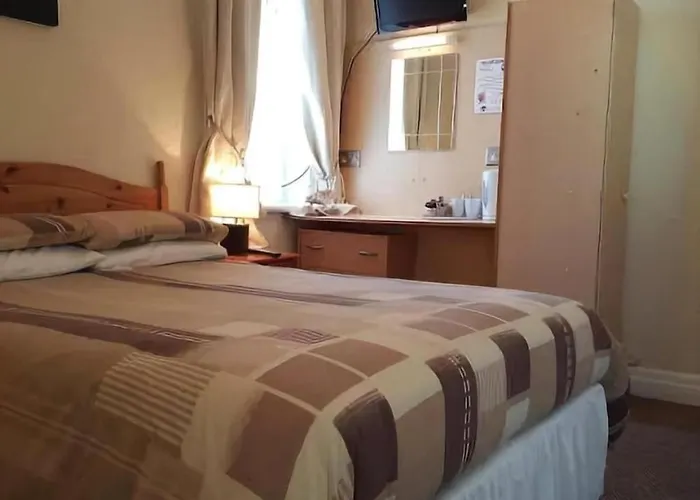 New Hawkes Hotel