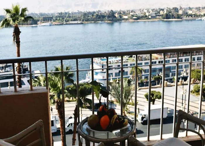 Aracan Eatabe Luxor Hotel