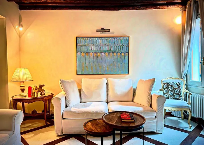 Ca Spada 2 Bedrooms & 2 Bathrooms Venice Apartment