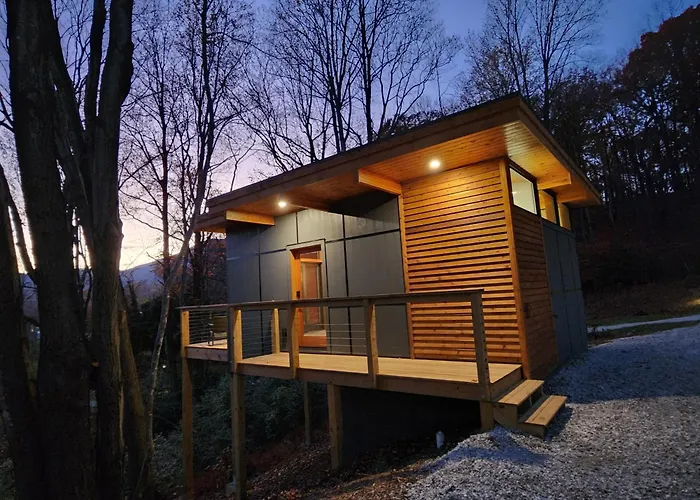 Piedmont Grove Lodging