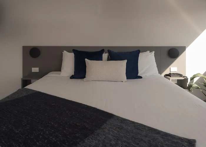 429 Apartments & Suites