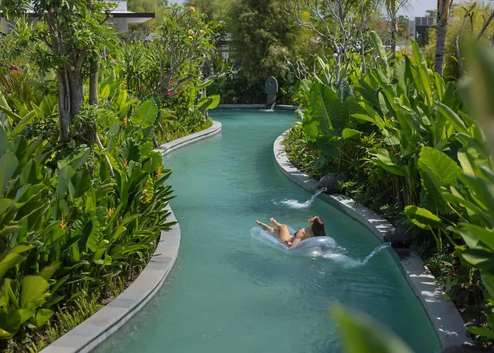 Sumitra Luxury Villas & By Pramana