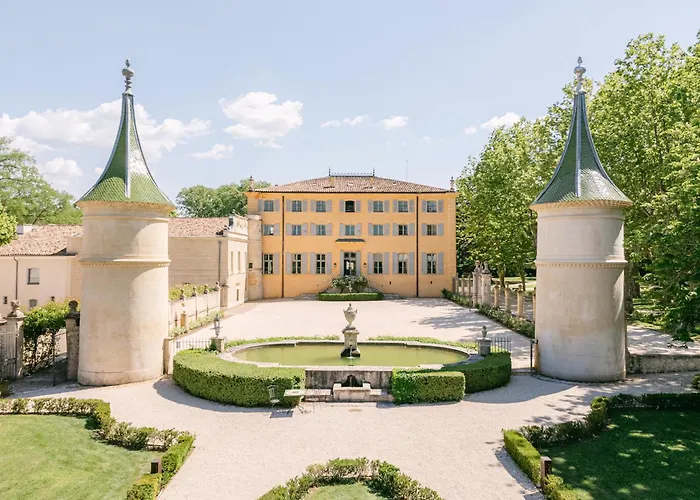 Chateau De Fonscolombe - Relais & Chateaux