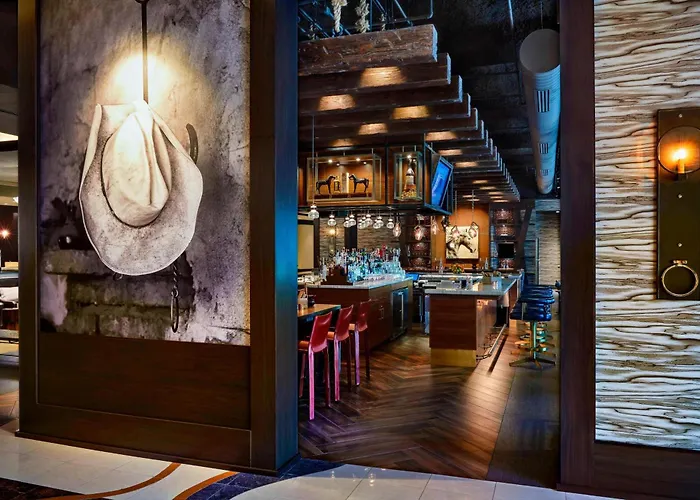 Renaissance Phoenix Downtown Hotel