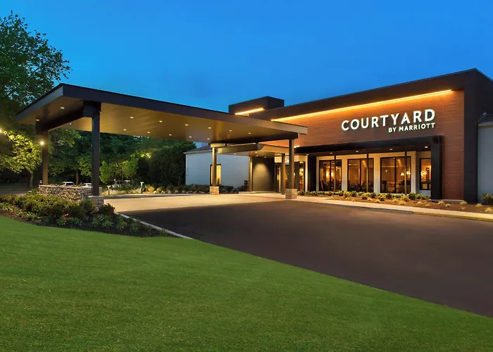 Courtyard By Marriott Lincroft Red Bank
