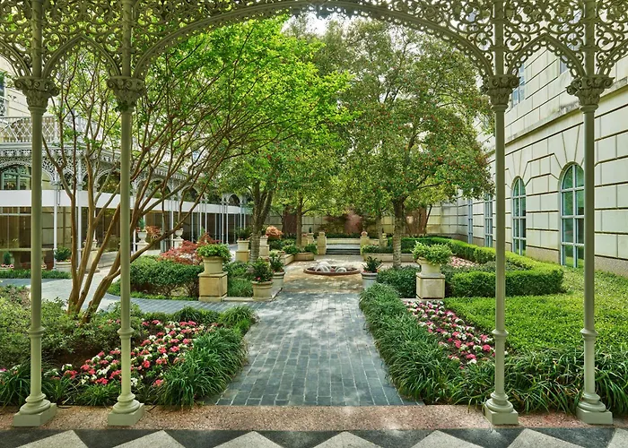 Hotel Crescent Court