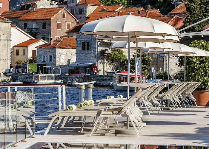 Heritage Grand Perast