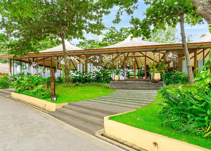 Savoy Hotel Mactan Cebu Near Newtown Beach