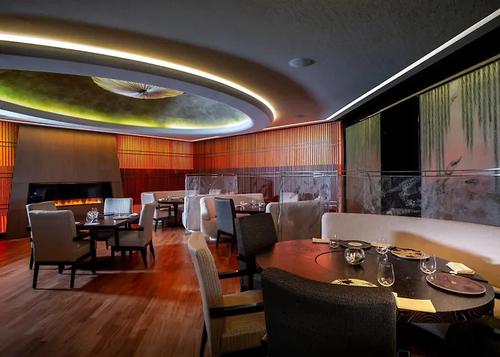 Four Seasons Hotel Agios Tychonas