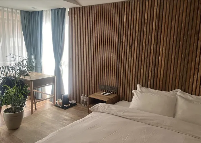 9Ine Thamel Hotel