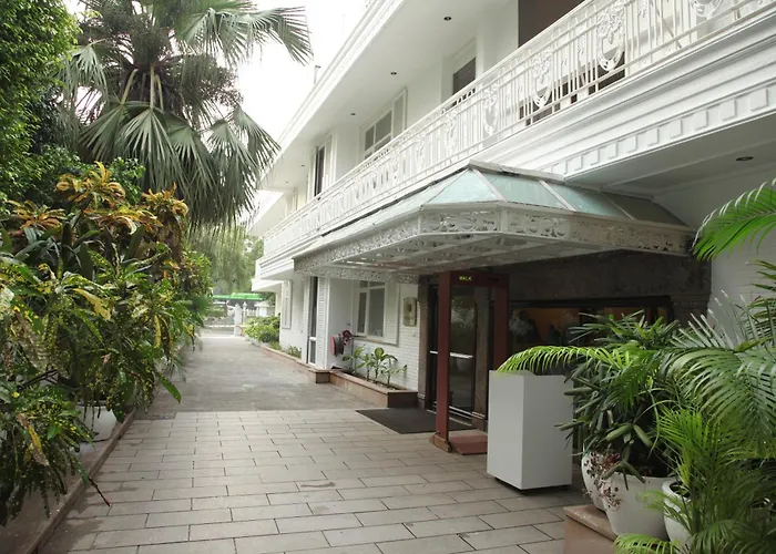 Diplomat, Chanakyapuri - A Boutique