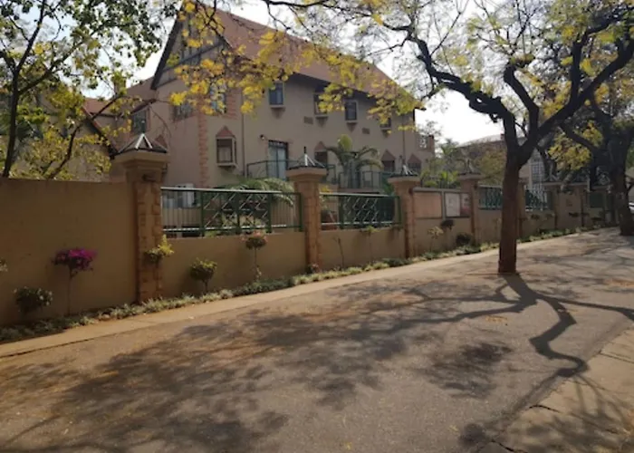 Court Classique Suite Hotel