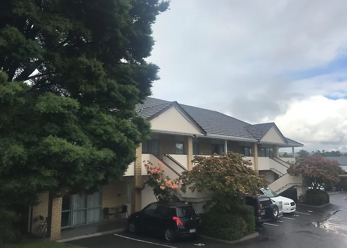 Fenton Court Motel