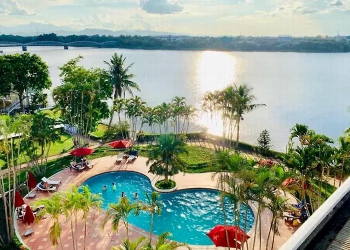 Century Riverside Hotel Hue