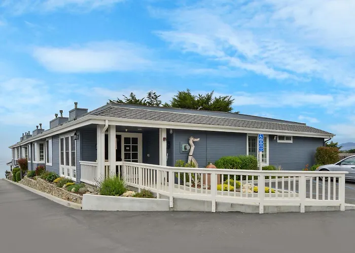 Sand Pebbles Inn