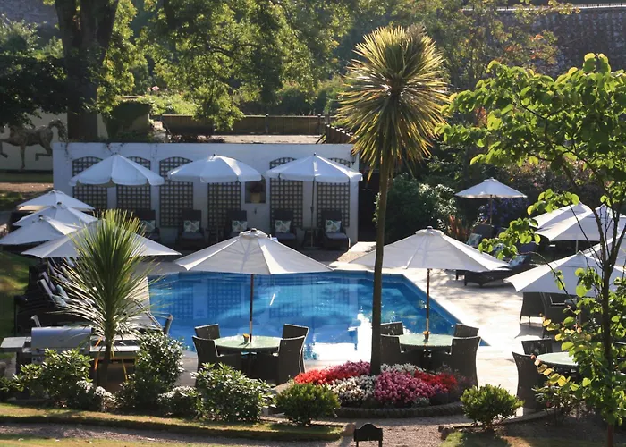 Longueville Manor